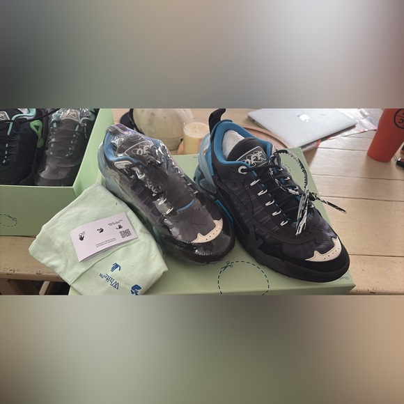 Off-White Black and Blue Sneakers - Picture 1 of 3